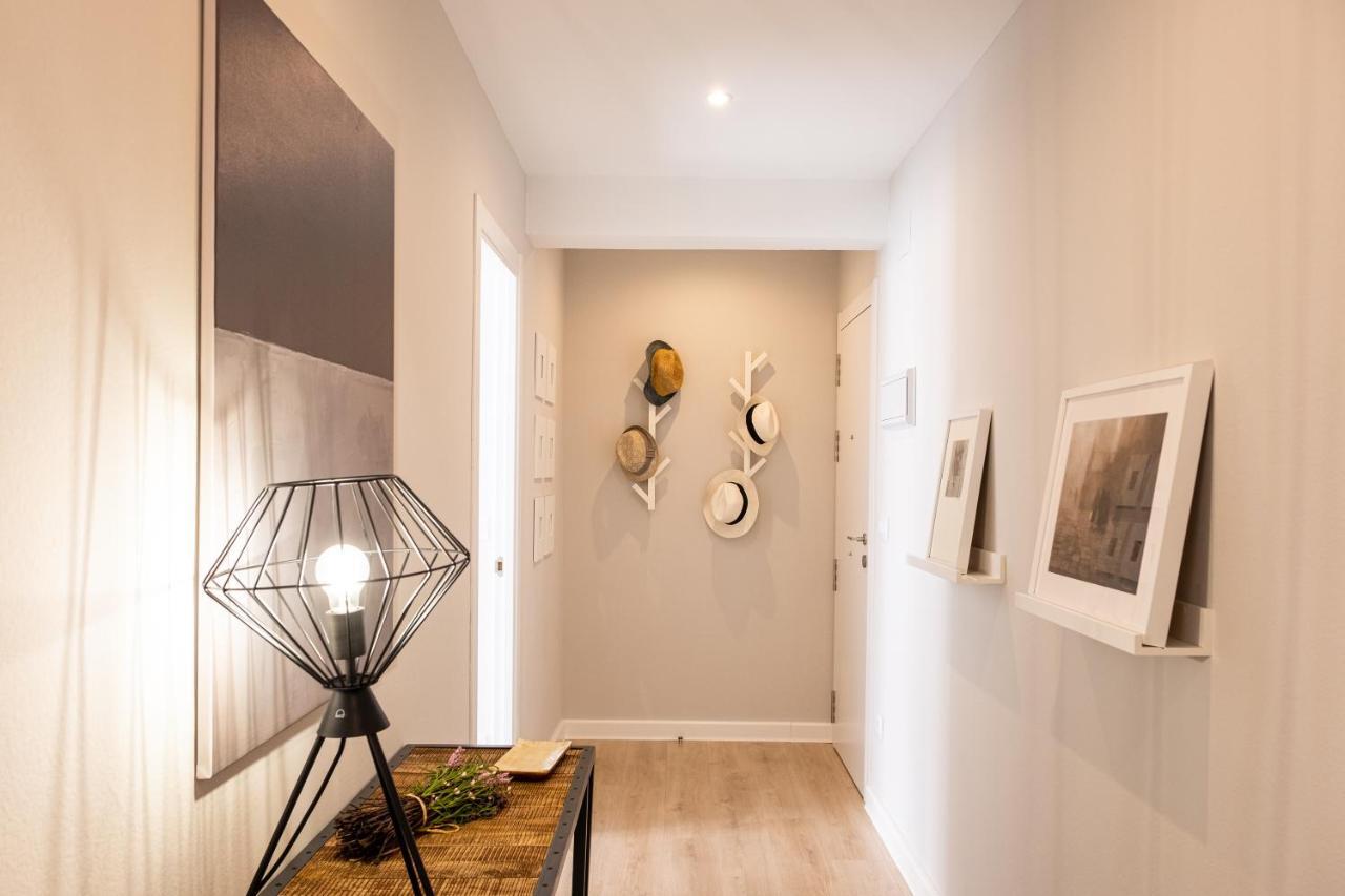 Apartamento De Diseno Centrico Con Terraza Espectacular سانتياغو دي كومبوستيلا المظهر الخارجي الصورة