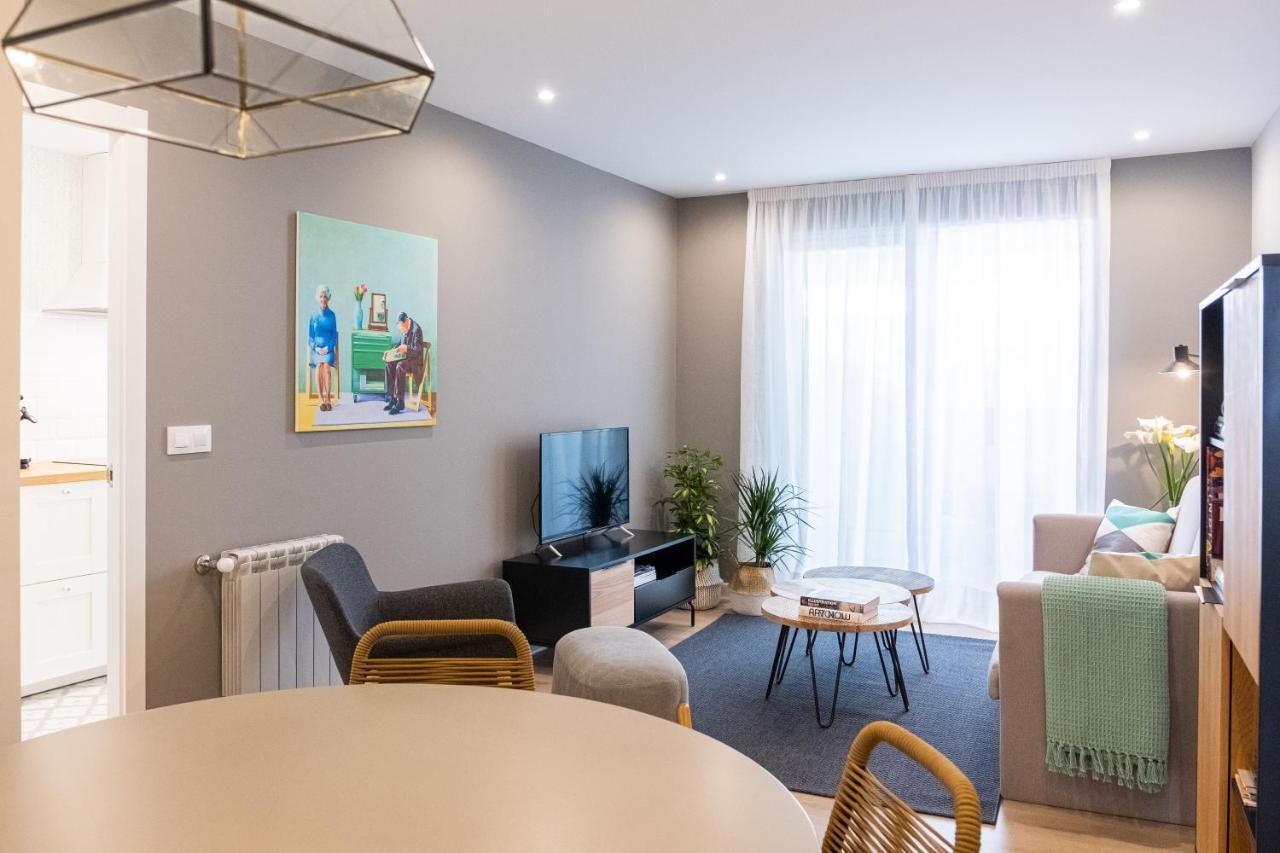 Apartamento De Diseno Centrico Con Terraza Espectacular سانتياغو دي كومبوستيلا المظهر الخارجي الصورة