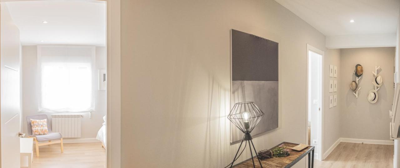 Apartamento De Diseno Centrico Con Terraza Espectacular سانتياغو دي كومبوستيلا المظهر الخارجي الصورة